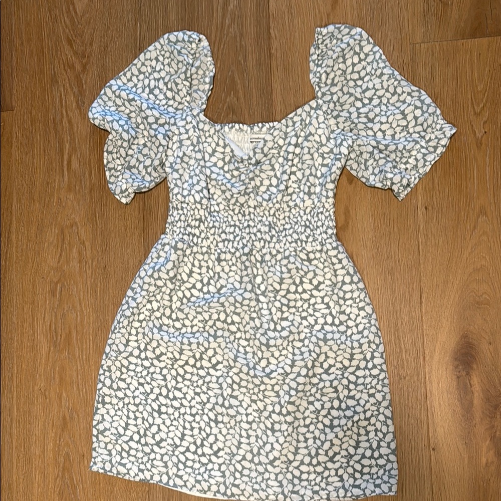 Abercrombie & Fitch Leaf Patterned Mini Dress